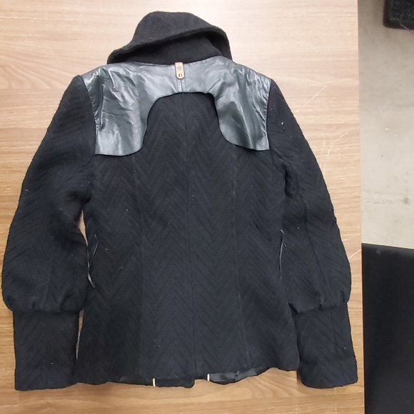 Mackage wool jacket in black xs - Picture 2 of 6